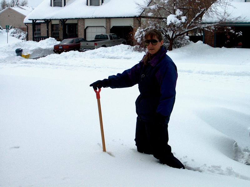 hi-res IM000738-shovel-buried.jpg